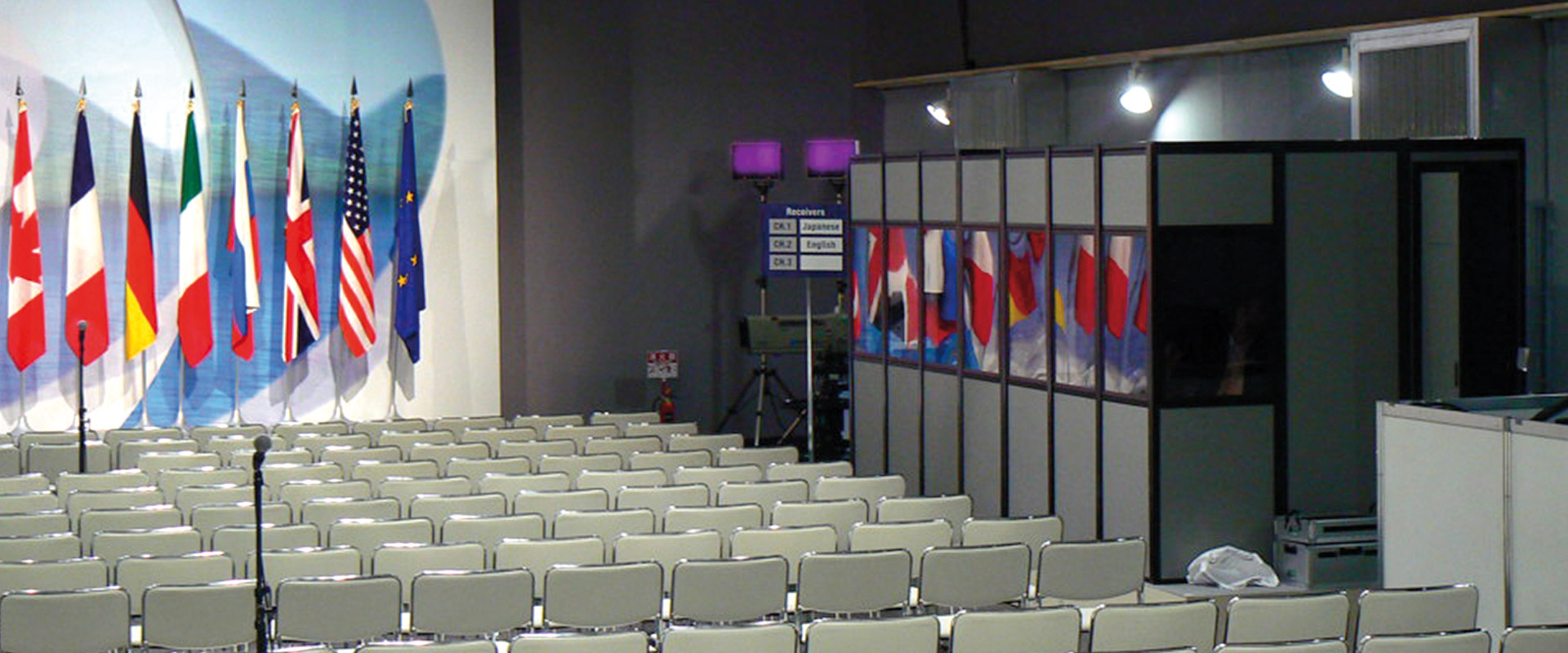 Cabine per traduzione simultanea